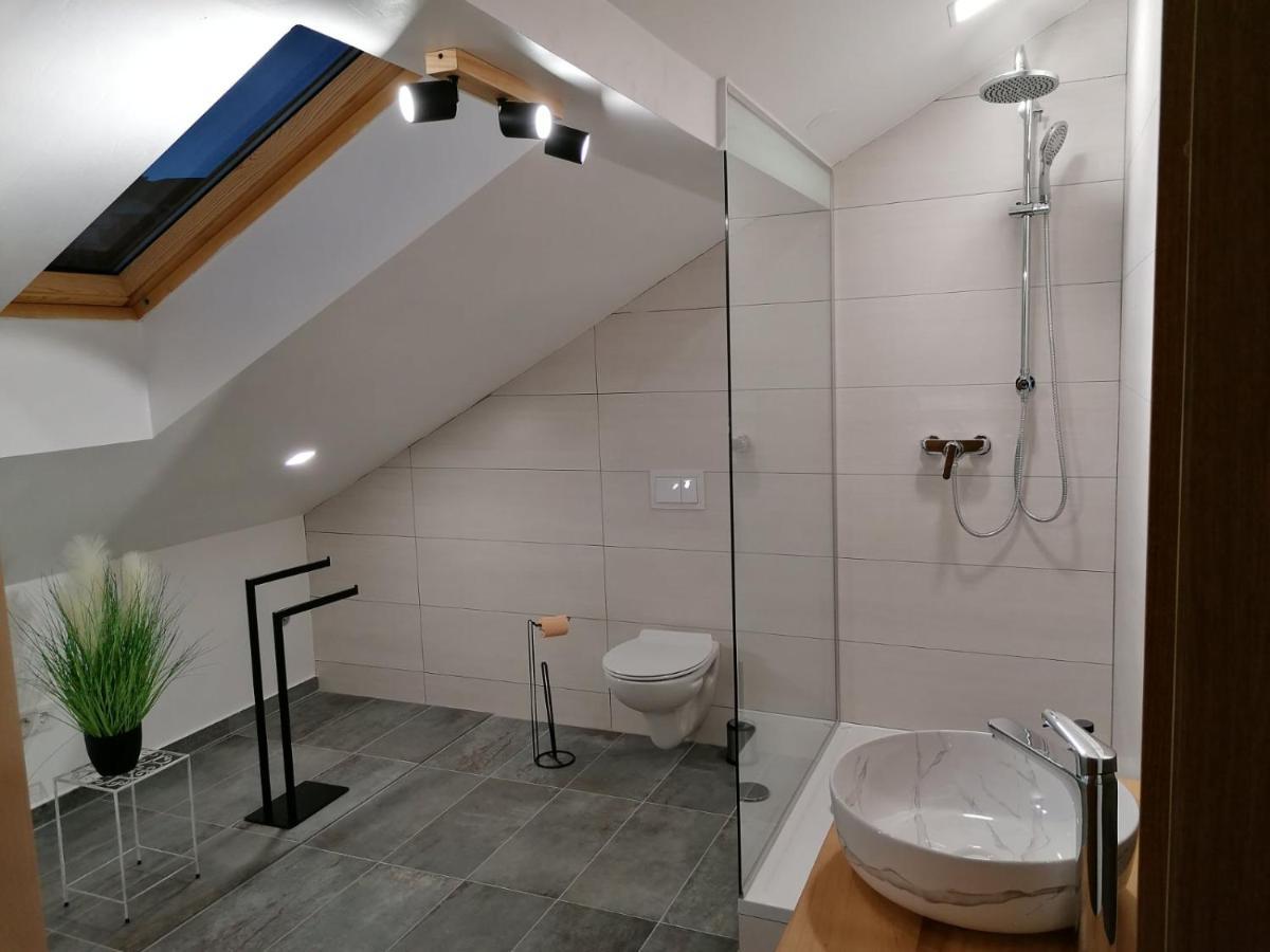 Apartman Megi & Studio Apartman Tomi - Self Check In Krapina Dış mekan fotoğraf