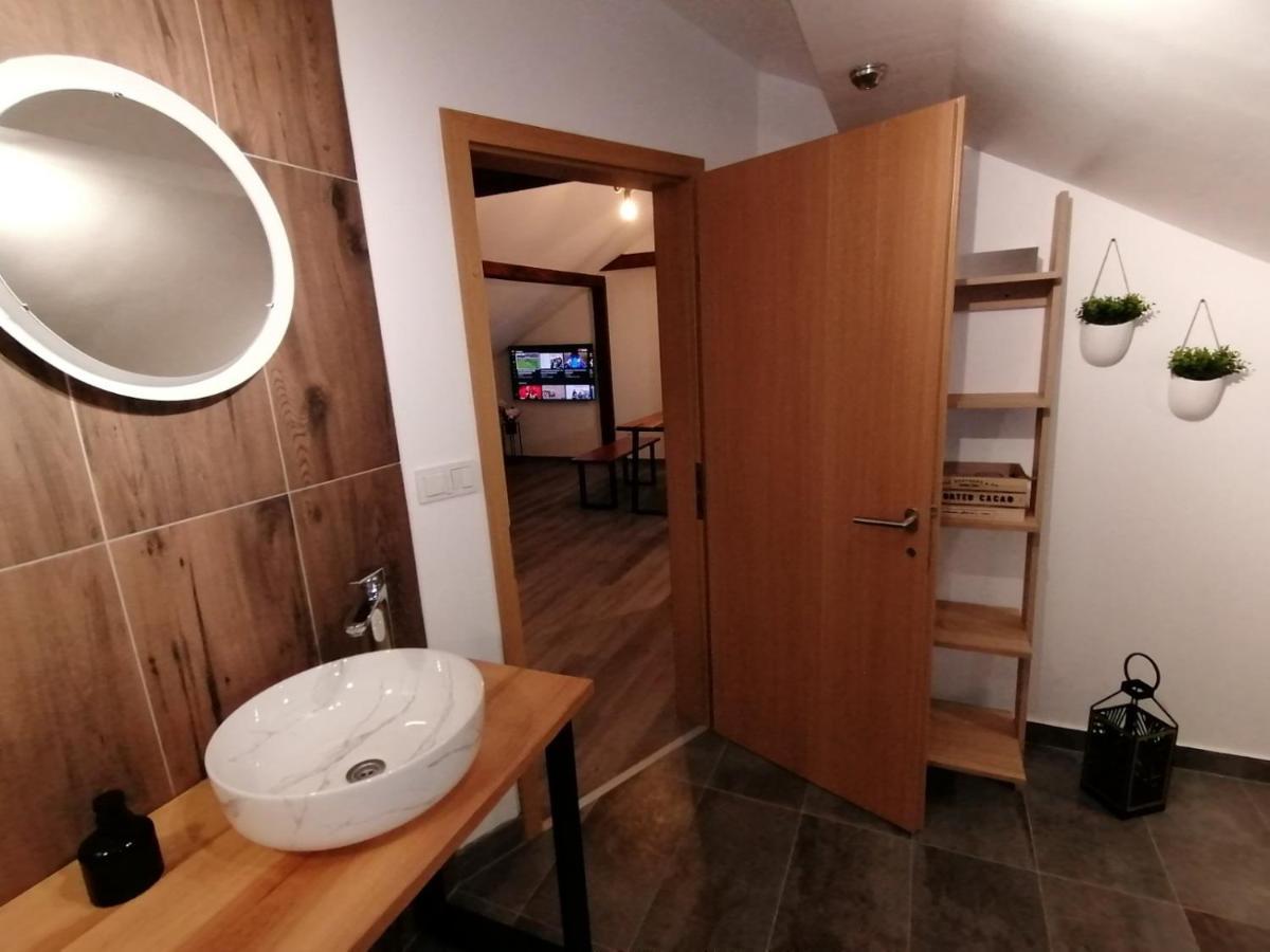Apartman Megi & Studio Apartman Tomi - Self Check In Krapina Dış mekan fotoğraf
